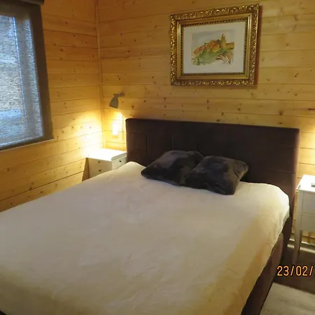 Nyaraló Adriana Rieden